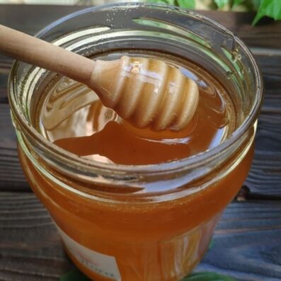 Honig, der bei Impotenz hilft, mit Nüssen gemischt, ergibt ausgezeichnete Ergebnisse